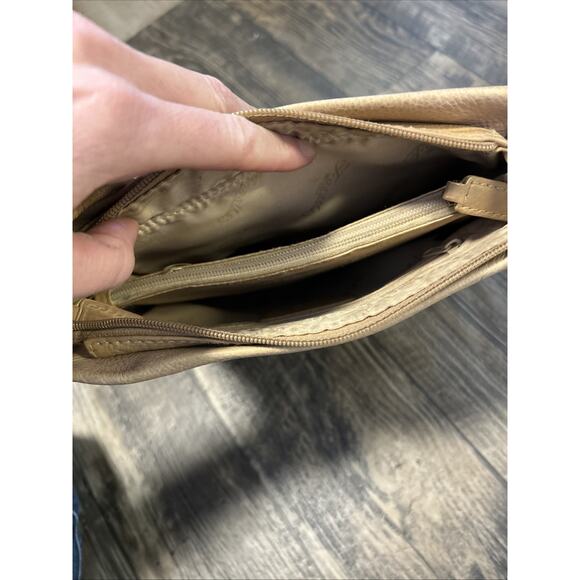 Fossil Vintage Leather Messenger Bag Pebbled Light Brown Shoulder Thick - Picture 9 of 10